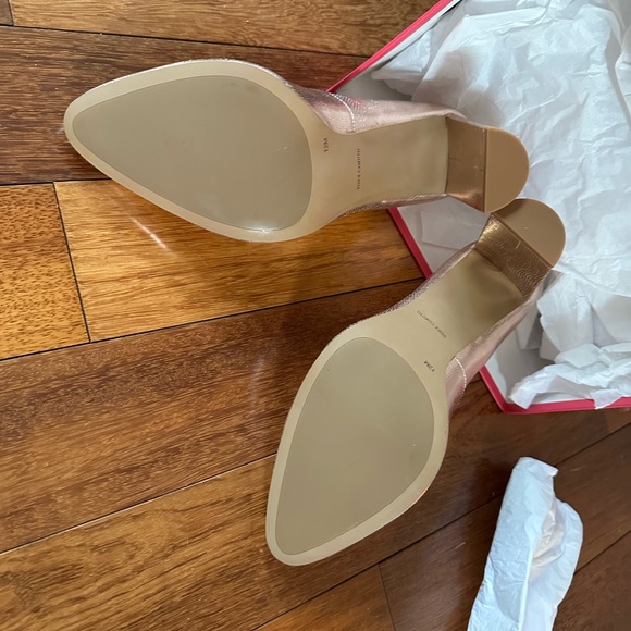 Vince Camuto Pumps - Picture 2 of 4